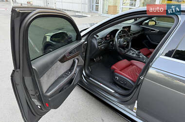 Седан Audi S4 2018 в 