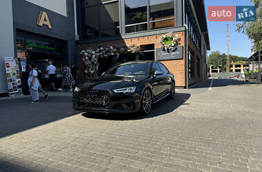 Седан Audi S4 2018 в 