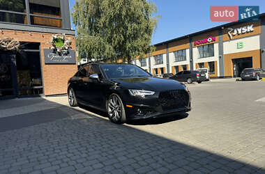 Седан Audi S4 2018 в 