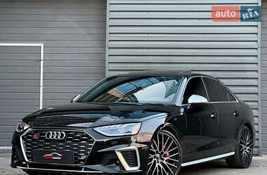 Седан Audi S4 2022 в Киеве