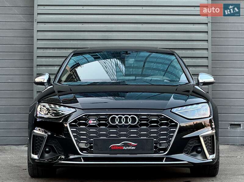 Седан Audi S4 2022 в Киеве