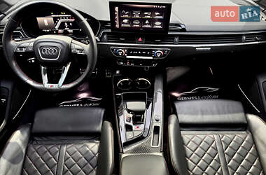 Седан Audi S4 2022 в 