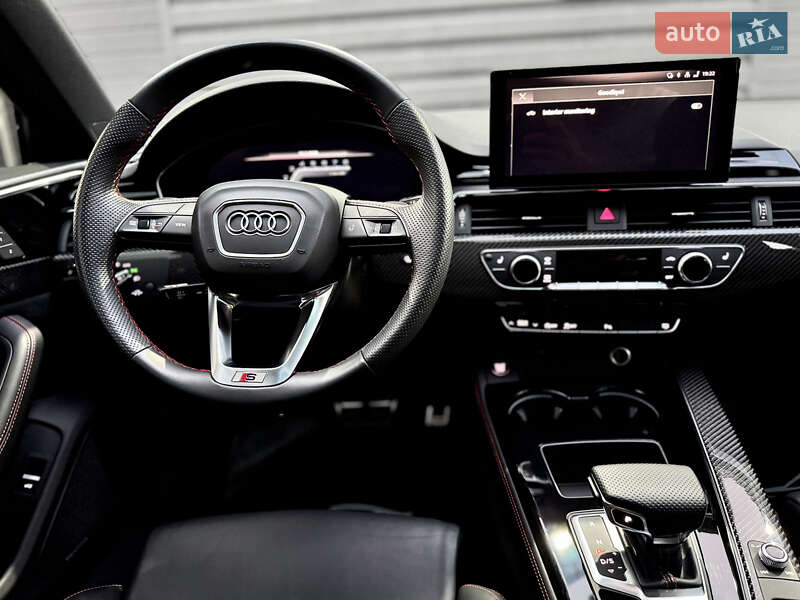 Седан Audi S4 2022 в Киеве