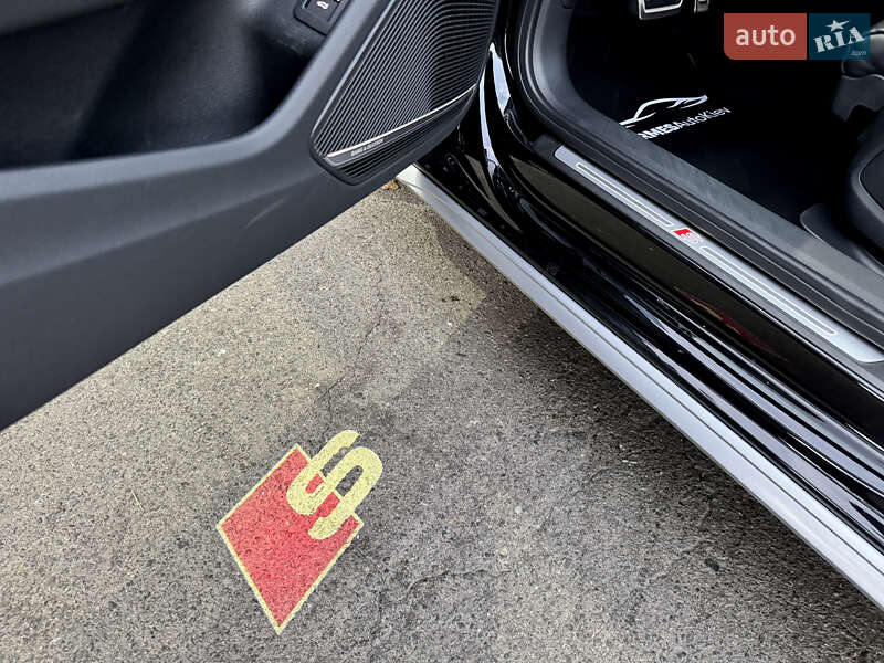 Седан Audi S4 2022 в Киеве