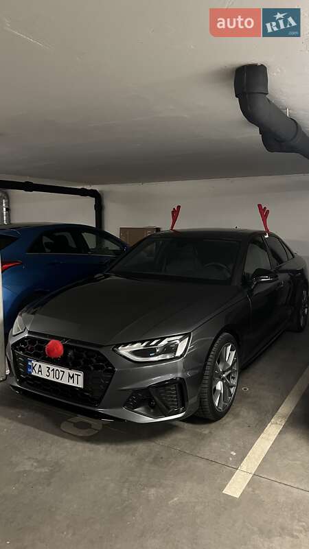 Седан Audi S4 2022 в Киеве