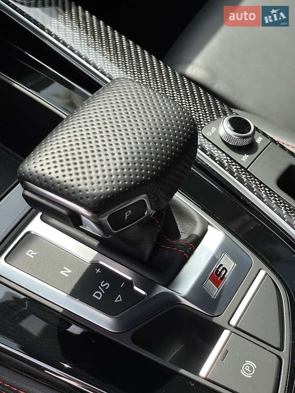 Седан Audi S4 2022 в Киеве