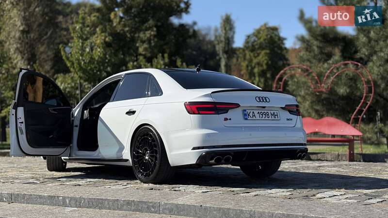 Седан Audi S4 2016 в Киеве фото 17 Седан Audi S4 2016 в Киеве