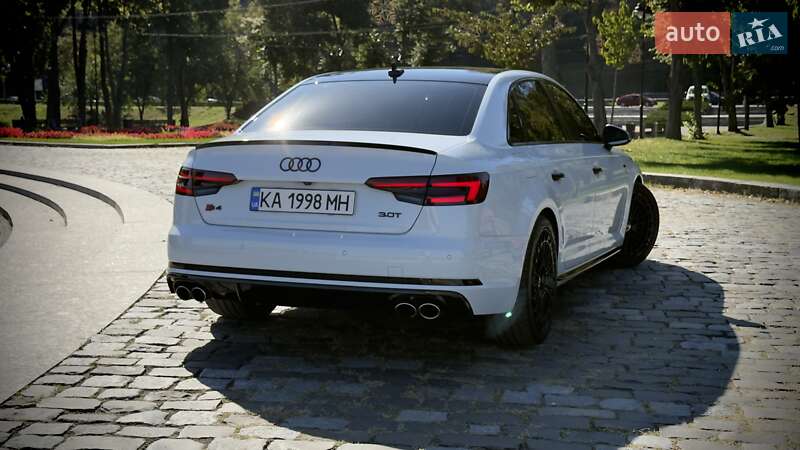 Седан Audi S4 2016 в Киеве фото 19 Седан Audi S4 2016 в Киеве