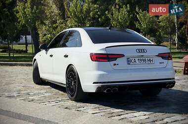Седан Audi S4 2016 в 