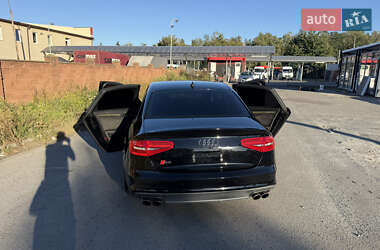 Седан Audi S4 2013 в 