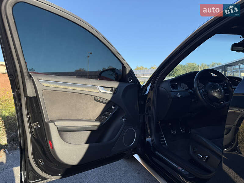 Седан Audi S4 2013 в Ровно