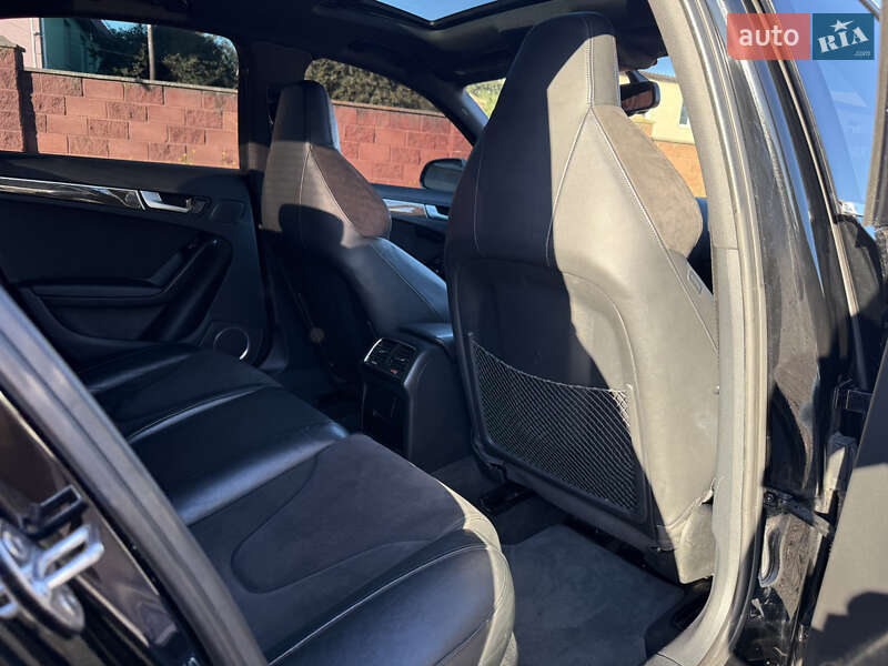 Седан Audi S4 2013 в Ровно