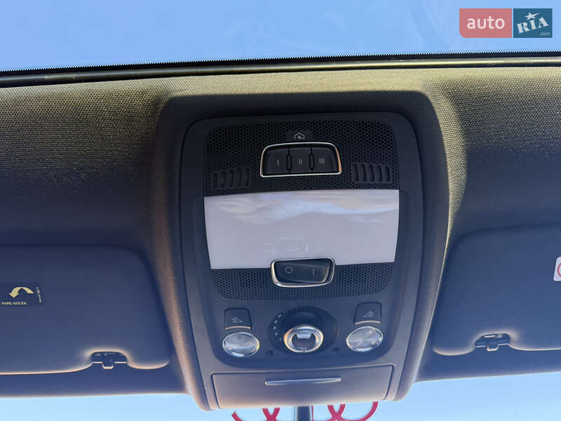 Седан Audi S4 2013 в Ровно