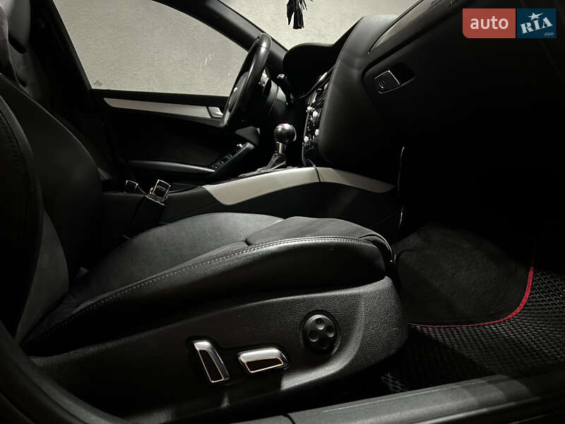 Седан Audi S4 2013 в Одессе