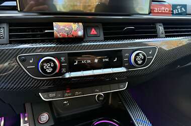 Седан Audi S4 2023 в 