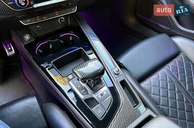 Седан Audi S4 2023 в 
