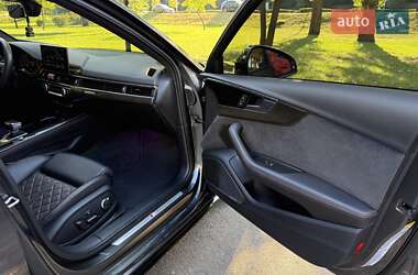 Седан Audi S4 2023 в 