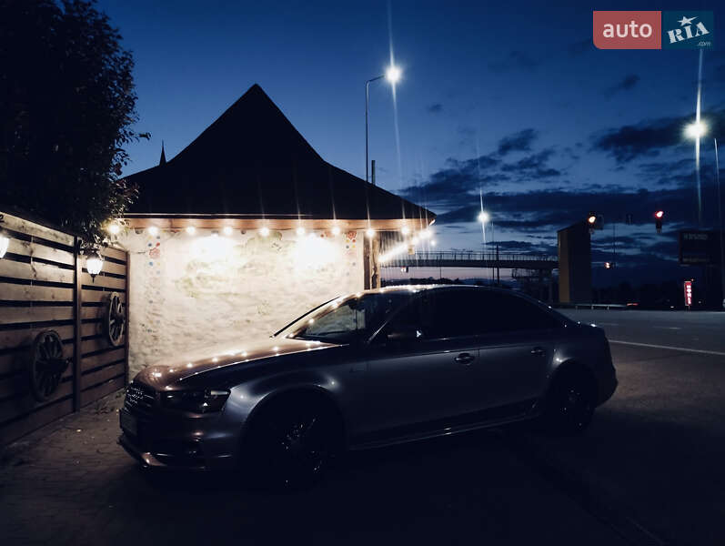 Седан Audi S4 2013 в Одессе