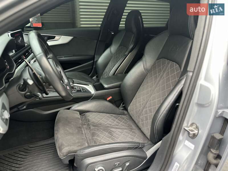 Седан Audi S4 2018 в Киеве
