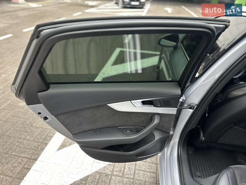 Седан Audi S4 2018 в Киеве