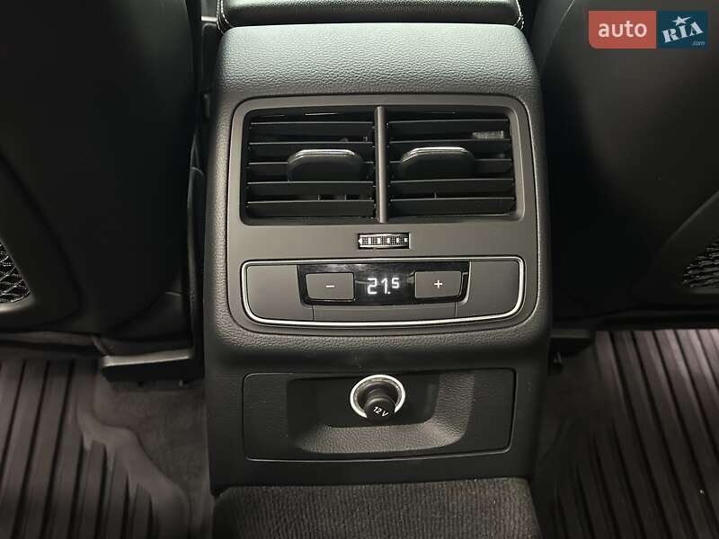 Седан Audi S4 2018 в Киеве