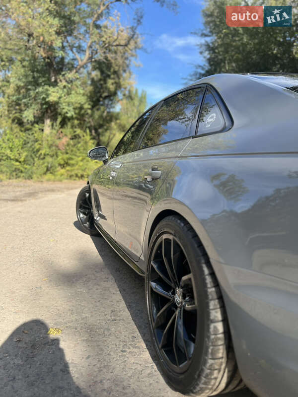 Седан Audi S4 2018 в Кривом Роге