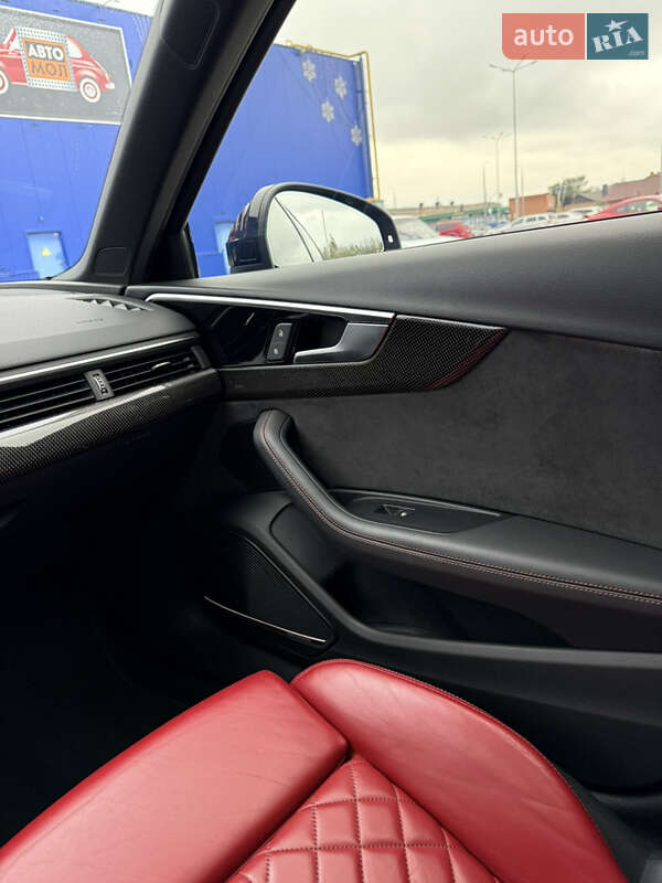 Седан Audi S4 2020 в Виннице