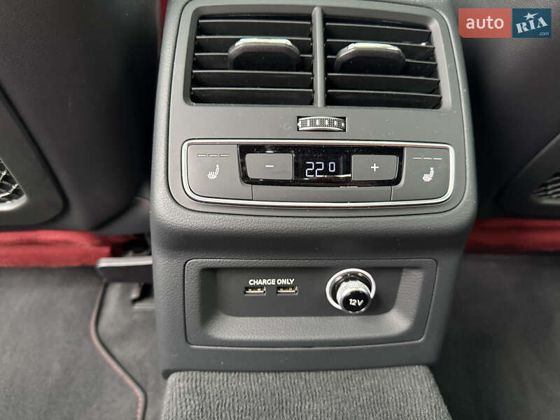 Седан Audi S4 2020 в Виннице