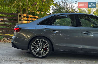 Седан Audi S4 2022 в 