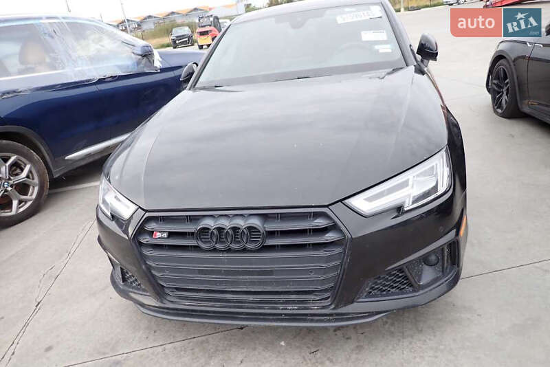 Седан Audi S4 2018 в 