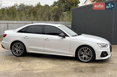 Седан Audi S4 2022 в 