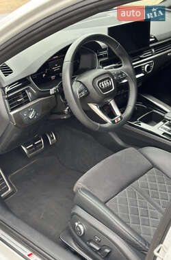 Седан Audi S4 2022 в 
