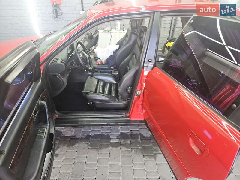 Седан Audi S4 1992 в Полтаве