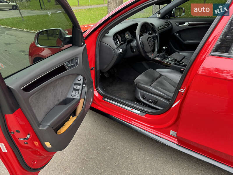 Седан Audi S4 2010 в Киеве