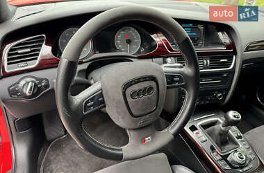 Седан Audi S4 2010 в  фото 35 Седан Audi S4 2010 в