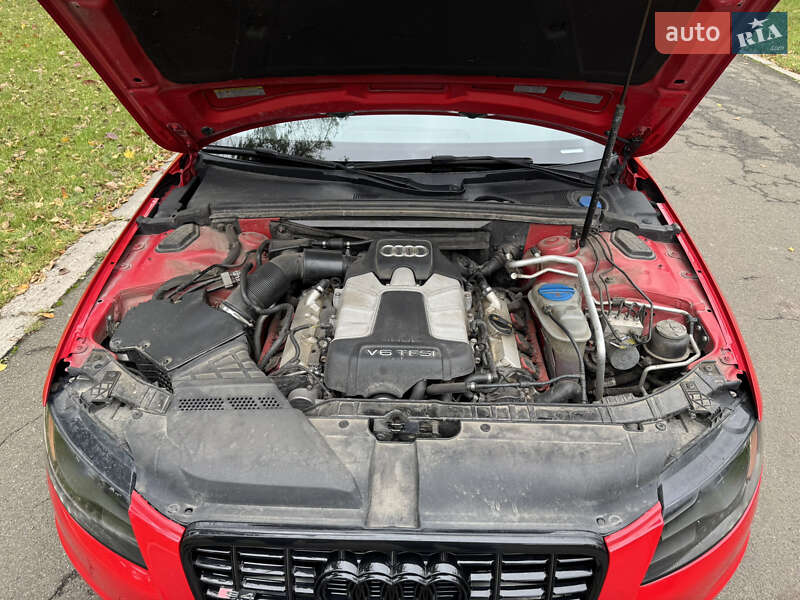 Седан Audi S4 2010 в Киеве