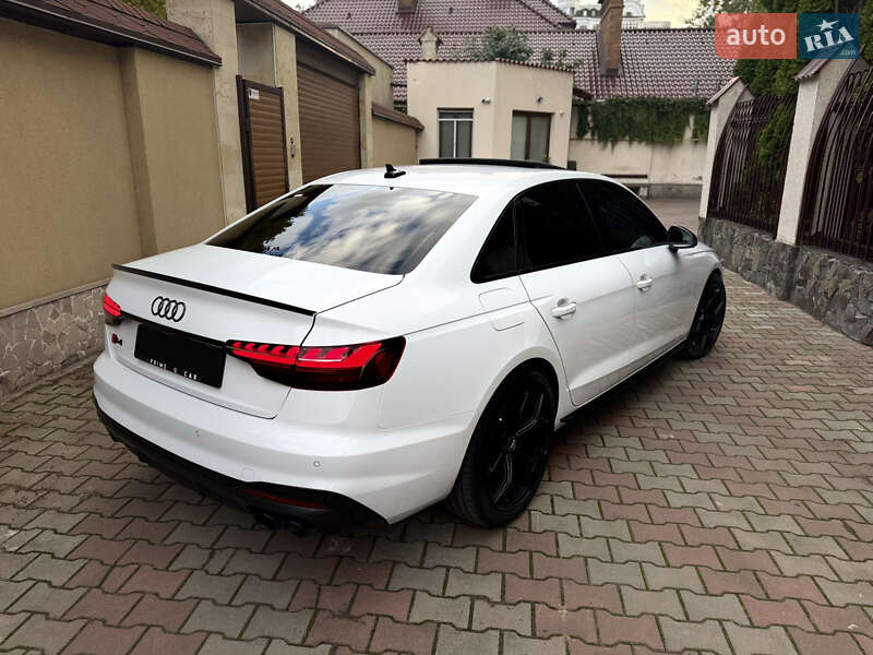 Седан Audi S4 2023 в Одессе