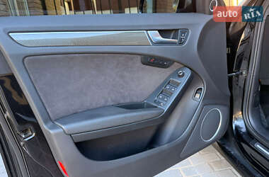 Седан Audi S4 2012 в 