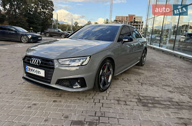 Седан Audi S4 2019 в Львове