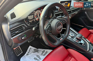Седан Audi S4 2019 в 