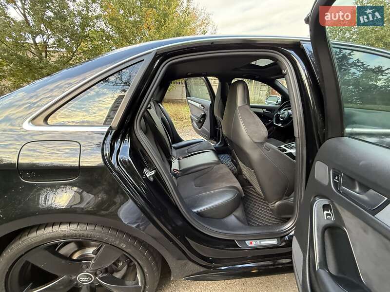 Седан Audi S4 2012 в Одессе