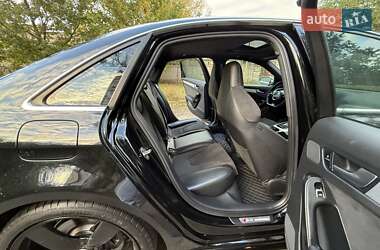 Седан Audi S4 2012 в  фото 69 Седан Audi S4 2012 в