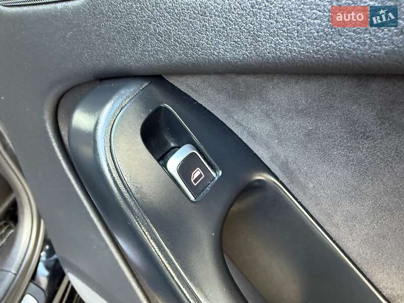 Седан Audi S4 2012 в Одессе
