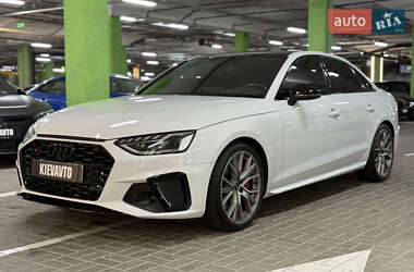 Седан Audi S4 2022 в Киеве