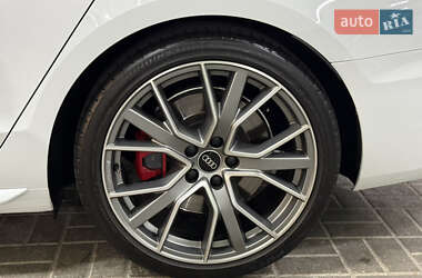Седан Audi S4 2022 в 