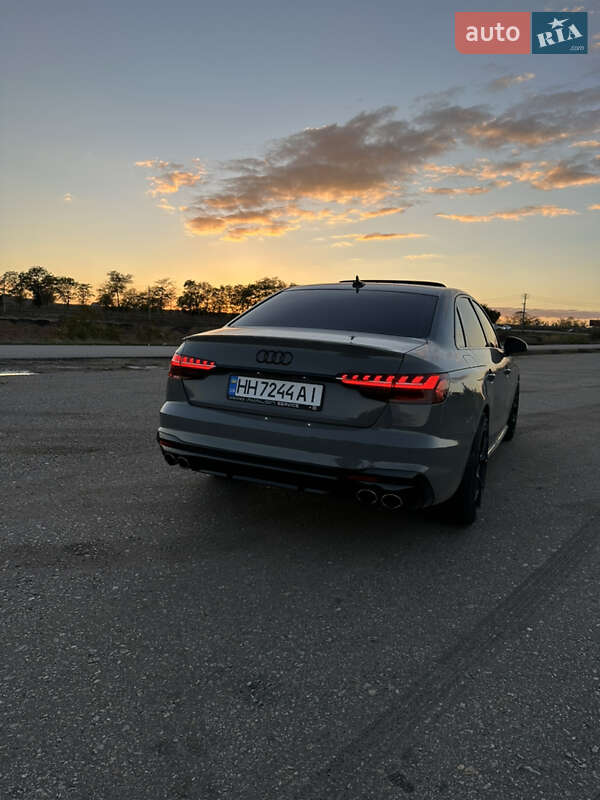 Седан Audi S4 2021 в Одессе