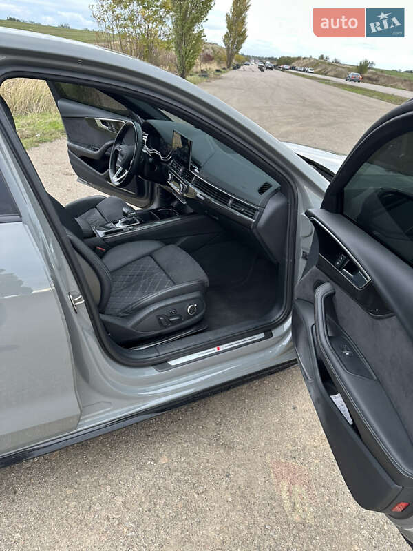 Седан Audi S4 2021 в Одессе