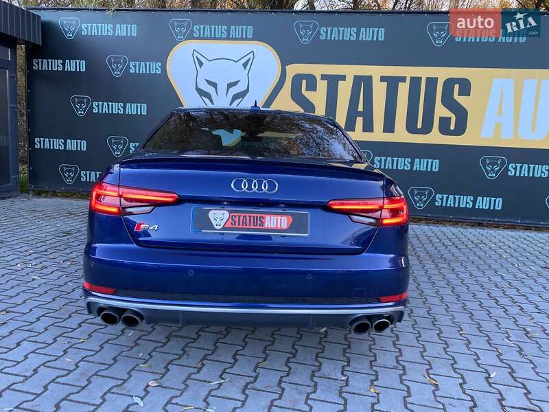 Седан Audi S4 2017 в Хмельницькому