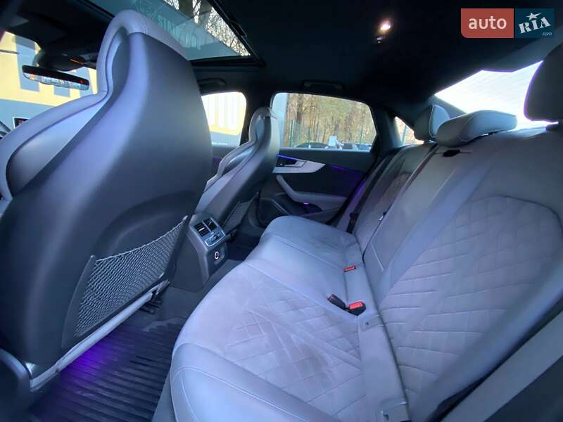 Седан Audi S4 2017 в Хмельницькому