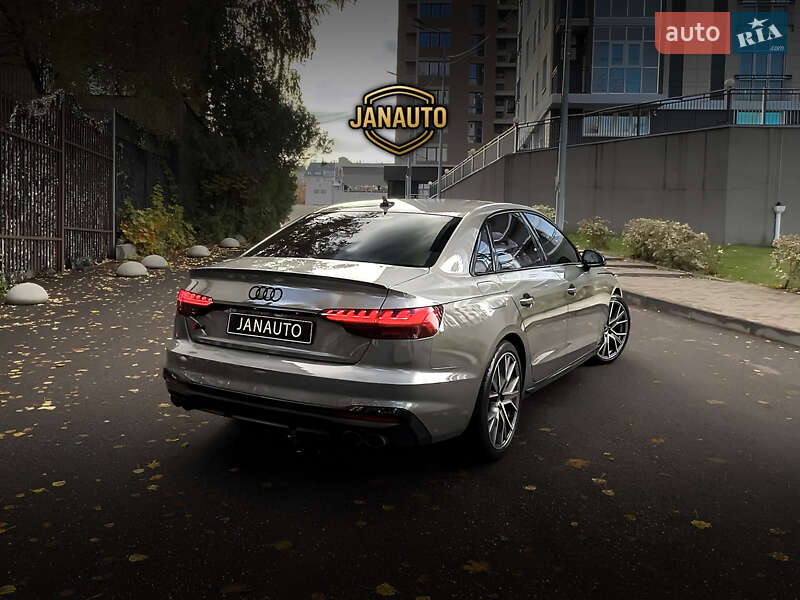 Седан Audi S4 2022 в Харькове
